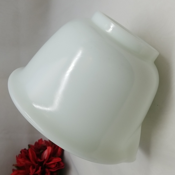 Hamilton Beach Milk Glass Mixing Bowl - Picture 7 of 13